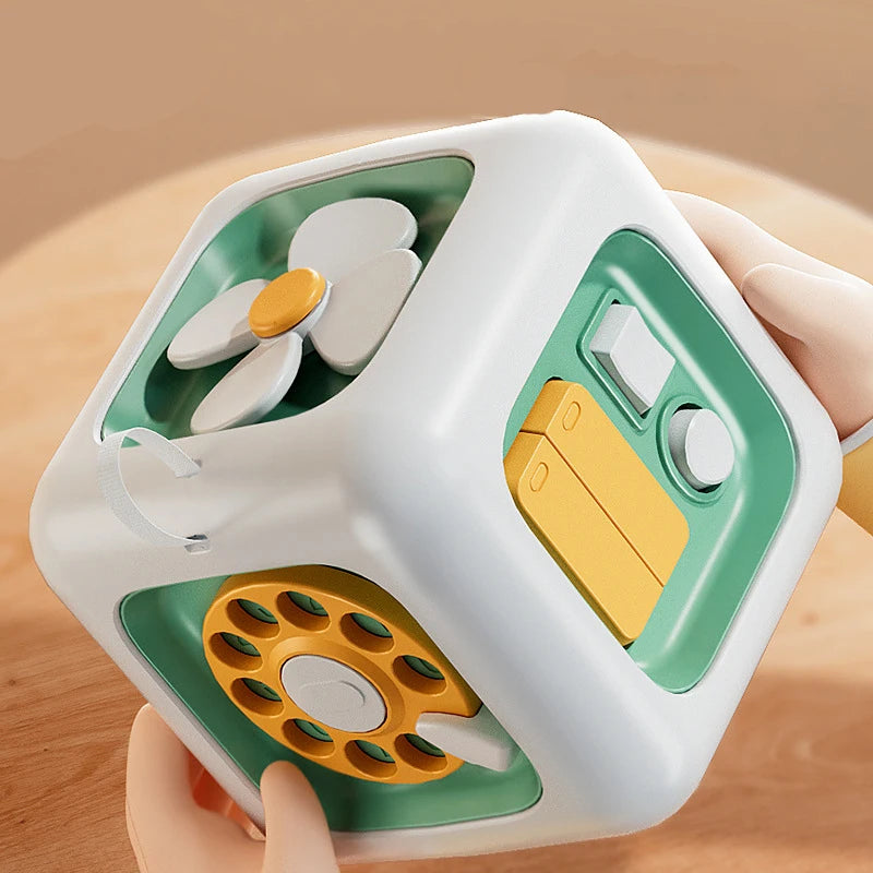 Activity cube Tiddly Toysâ„¢